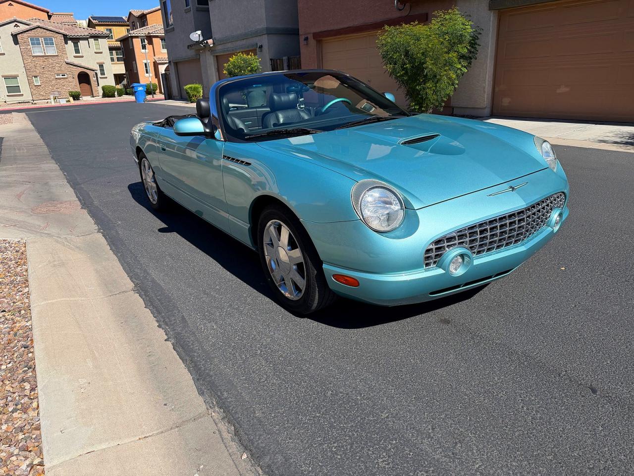 2002 Ford Thunderbird Hardtop Premium, VIN 1FAHP60A52Y116668 — Ранее повреждён
