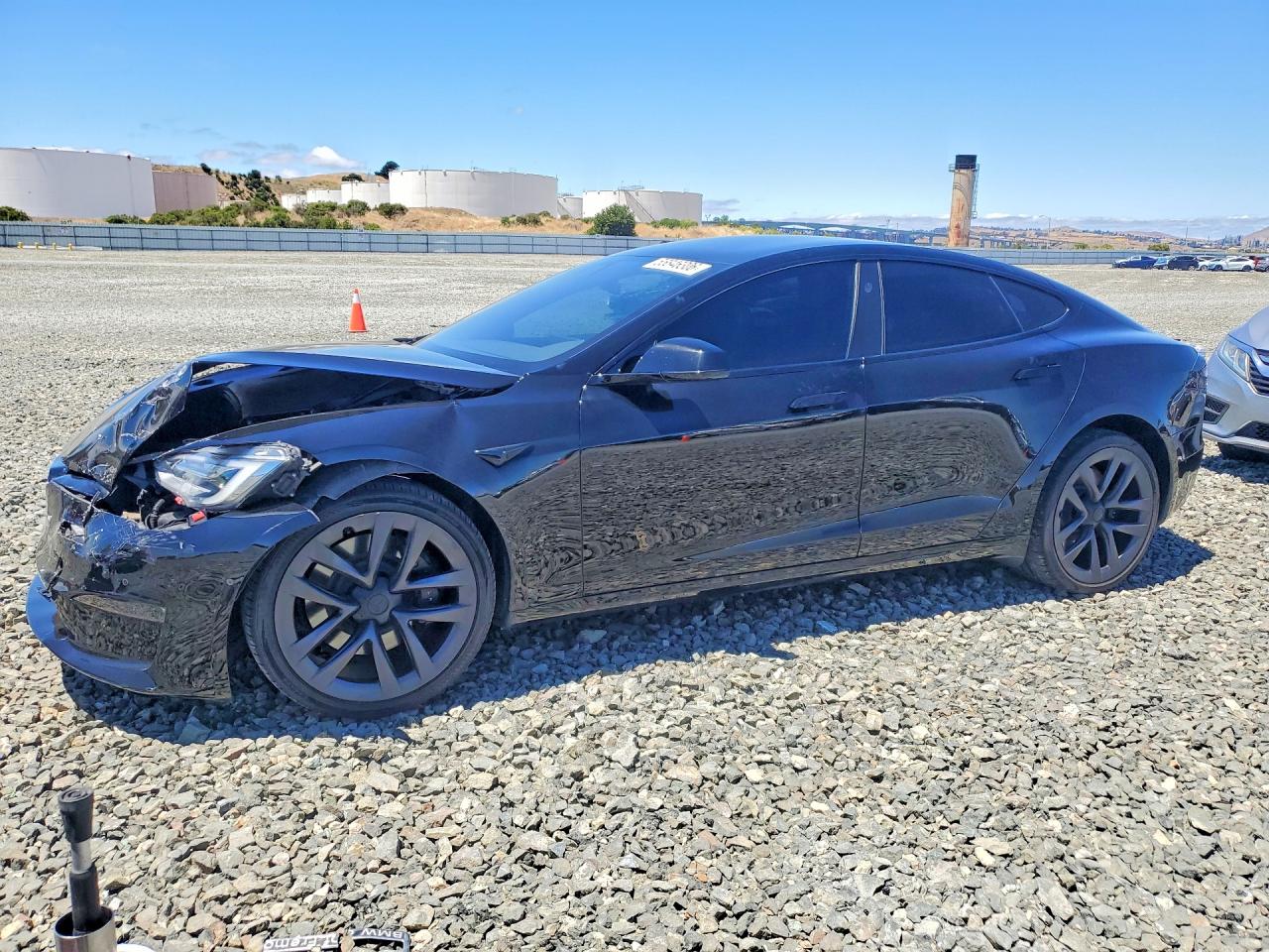 2021 Tesla Model S Long Range, VIN 5YJSA1E56MF436343 — Front end