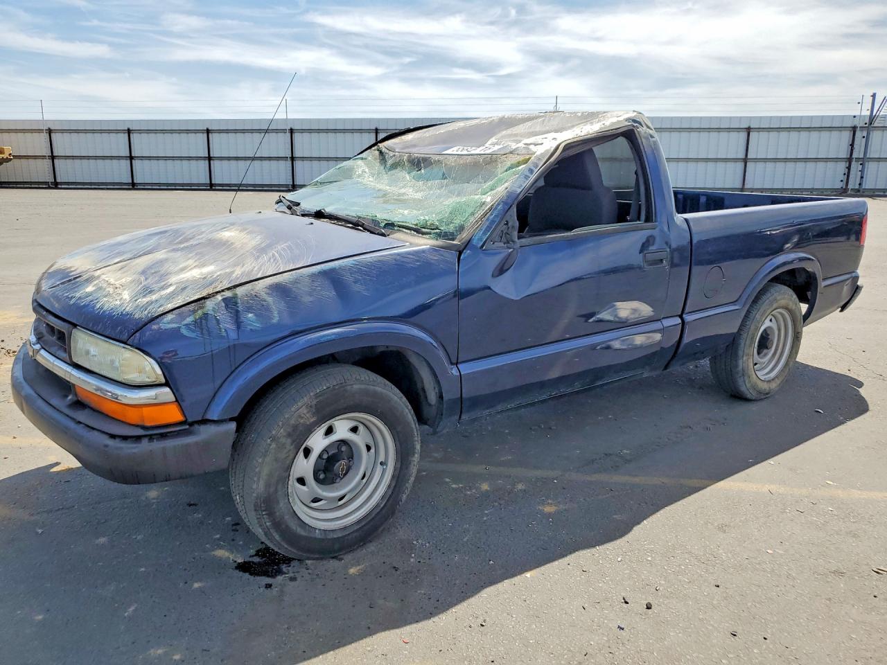 2003 Chevrolet S-10, VIN 1GCCS14H438173961 — Rollover