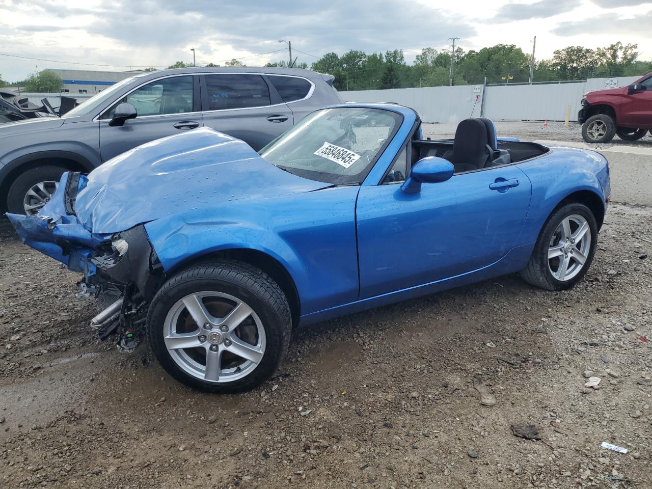 2006 Mazda MX-5 Miata Grand Touring, VIN JM1NC25F160109520 — Front end