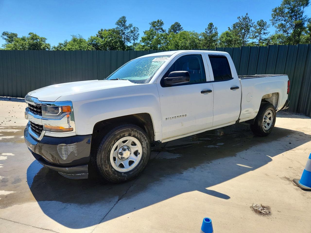 2018 Chevrolet Silverado 1500 Work Truck, VIN 1GCRCNEH1JZ309094 — Auction photo