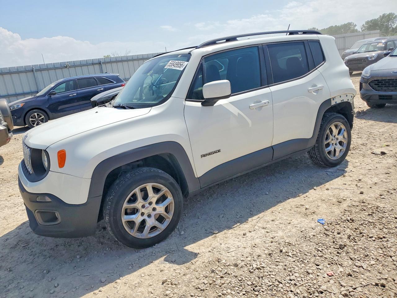 2015 Jeep Renegade Latitude, VIN ZACCJBBT6FPC27449 — Rear end
