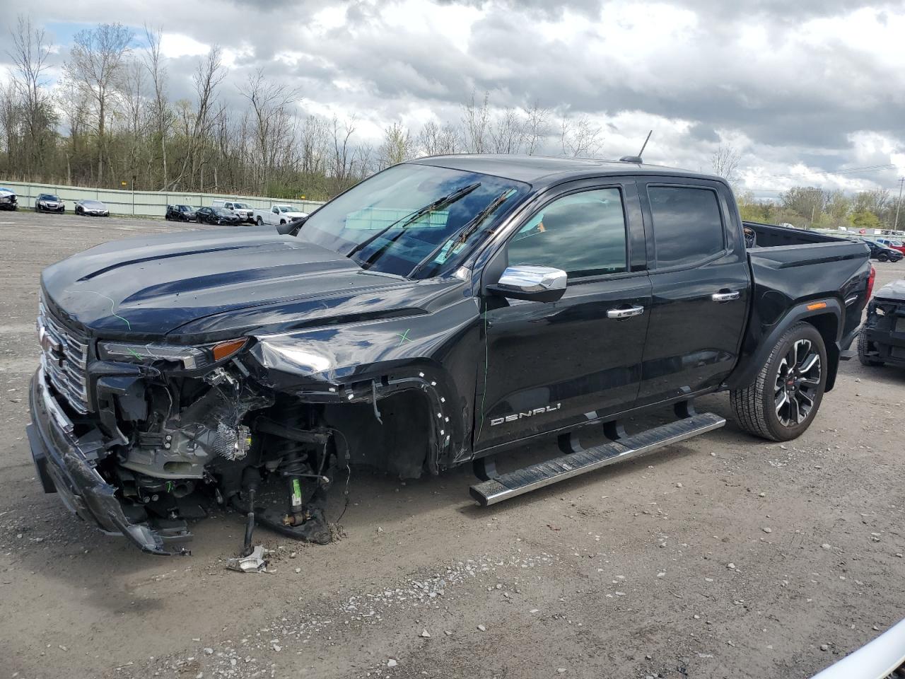 2023 GMC Canyon 4WD Denali, VIN 1GTP6FEK4P1264708 — Front end