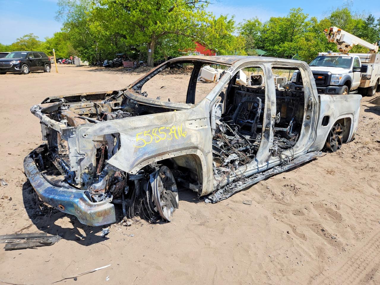 2022 GMC Sierra 1500 SLT, VIN 3GTUUDET2NG579818 — Burn