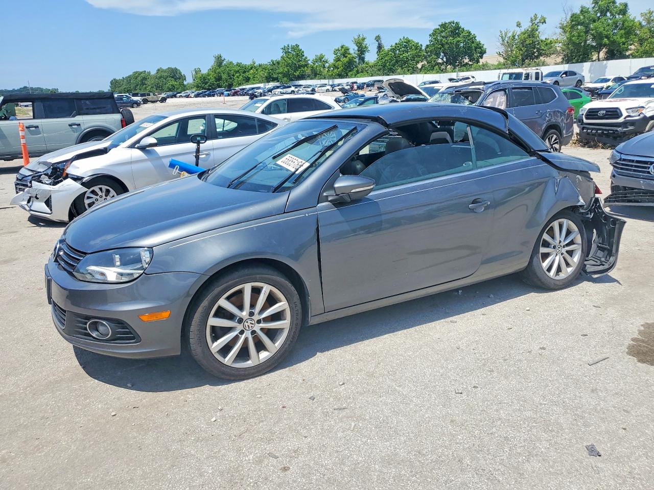2012 Volkswagen Eos Komfort, VIN WVWBW7AH1CV010905 — Rear end