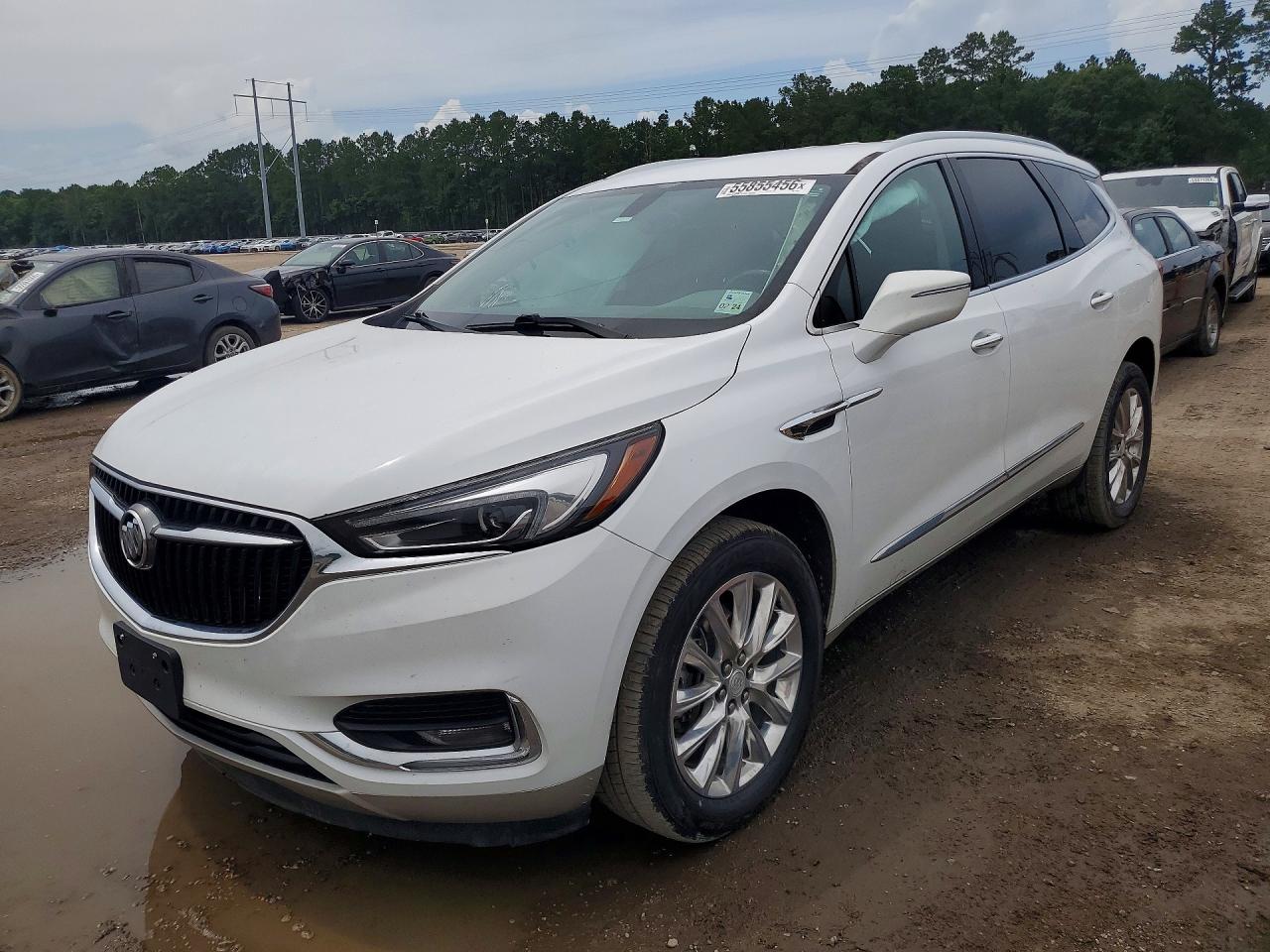 2021 Buick Enclave Essence, VIN 5GAERBKW4MJ112164 — Side