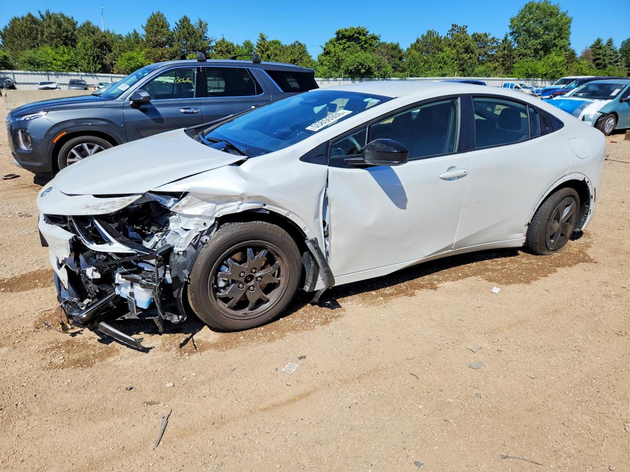 2026 Toyota Prius SE, VIN JTDACACU9T3061253 — Front end