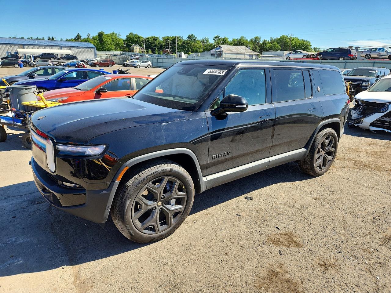 2025 Rivian R1S Adventure, VIN 7PDSGBBA6SN063849 — Side