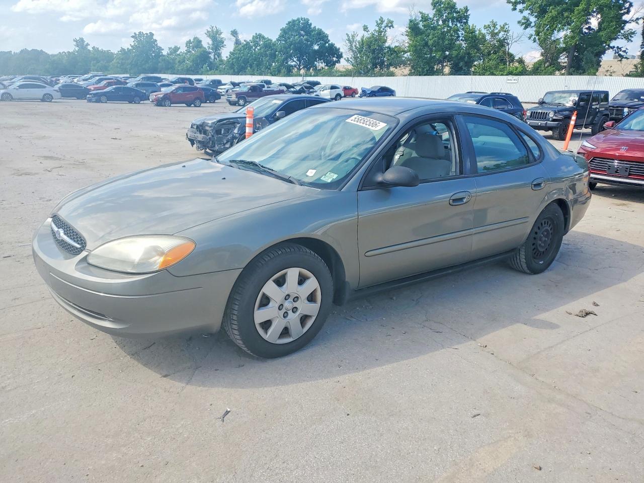 2002 Ford Taurus LX Standard, VIN 1FAFP52U32A131865 — Front end