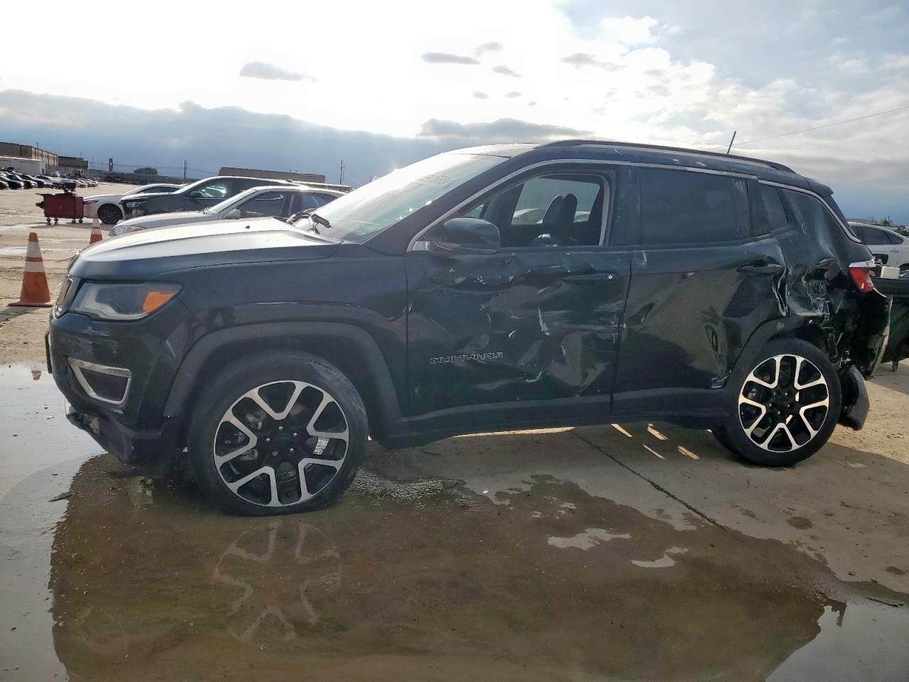 2021 Jeep Compass Limited, VIN 3C4NJCCB4MT510894 — Side