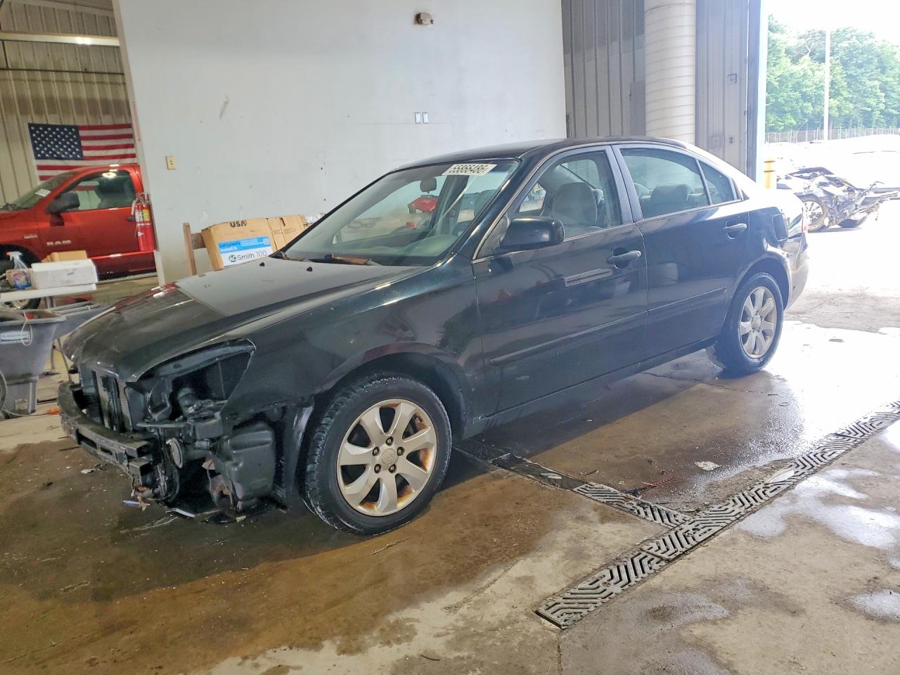 2006 Kia Optima LX, VIN KNAGE124865026375 — Перед