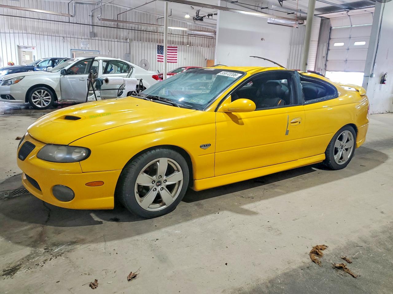 2005 Pontiac GTO, VIN 6G2VX12U05L408633 — Roof