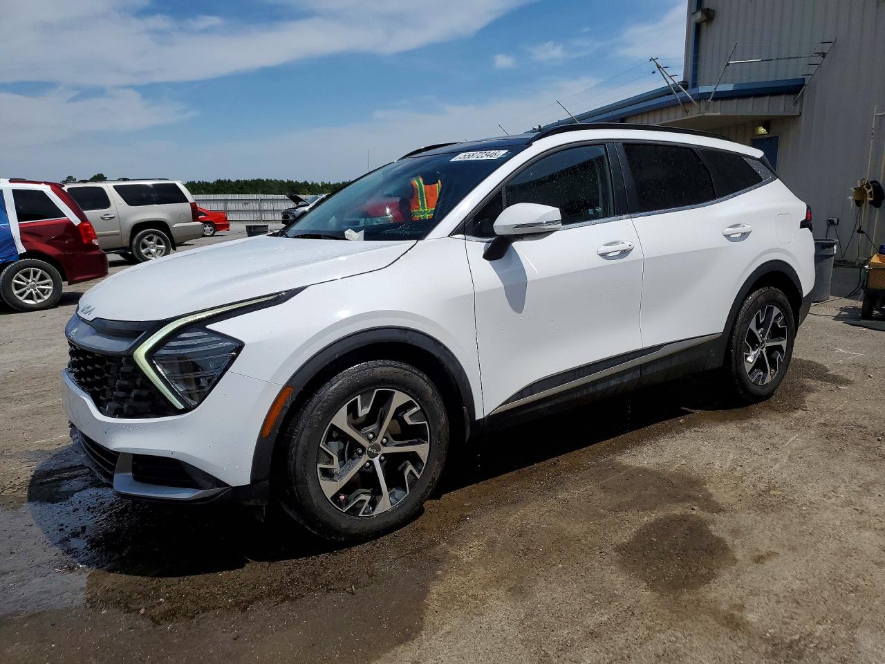 2025 Kia Sportage EX, VIN 5XYK33DF8SG275614 — Бок