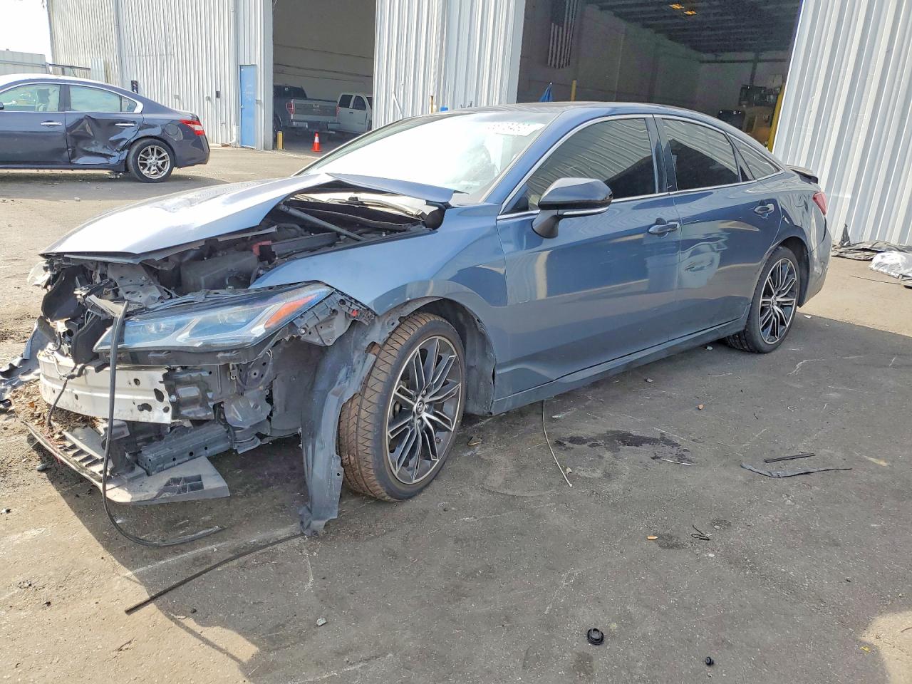 2019 Toyota Avalon Touring, VIN 4T1BZ1FB3KU030937 — Rear end