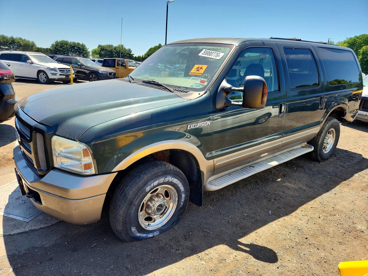 2005 Ford Excursion Eddie Bauer, VIN 1FMNU45S35EC42315 — Minor dents and scratches