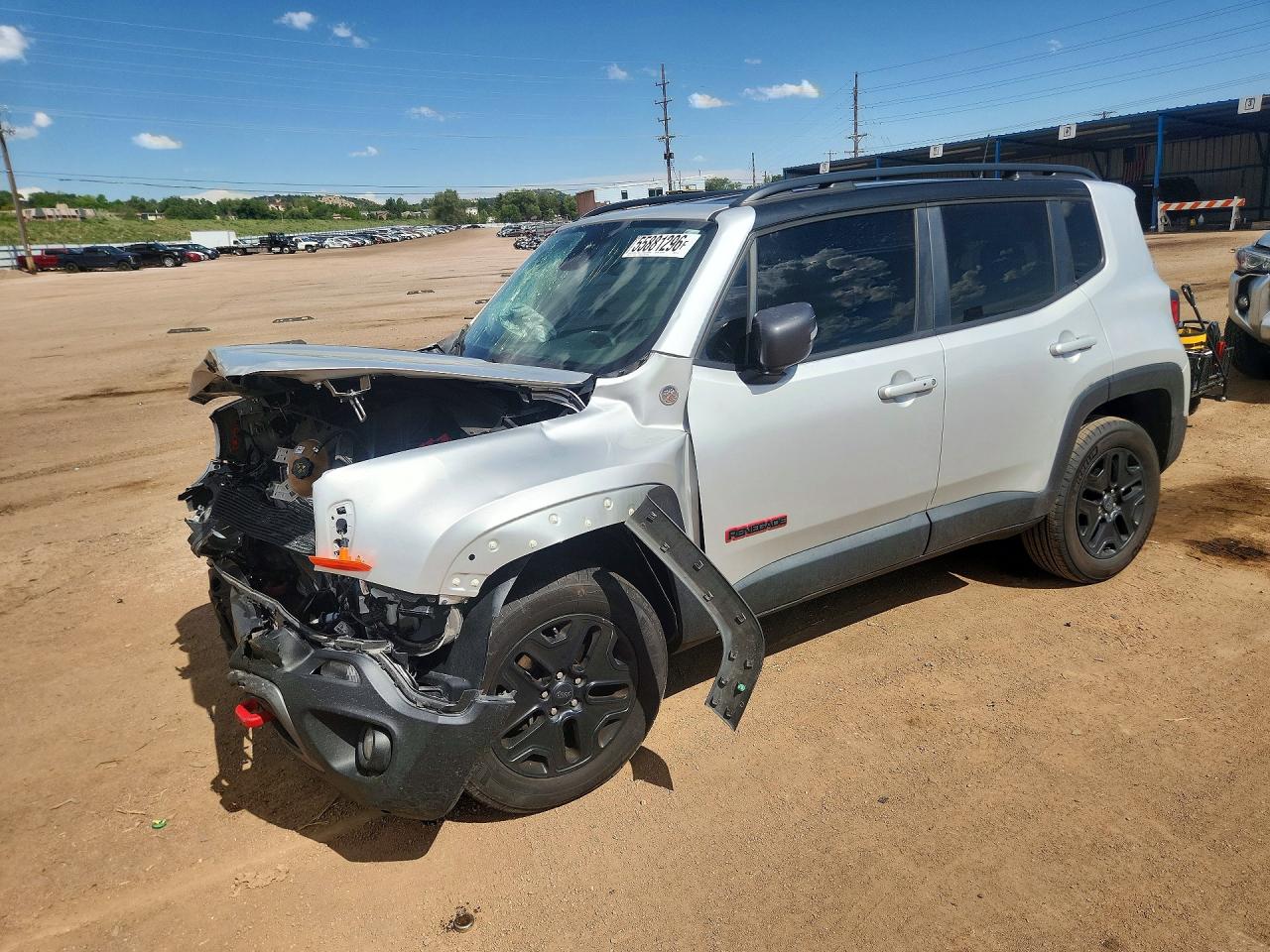 2018 Jeep Renegade Trailhawk, VIN ZACCJBCB9JPH15552 — Front end