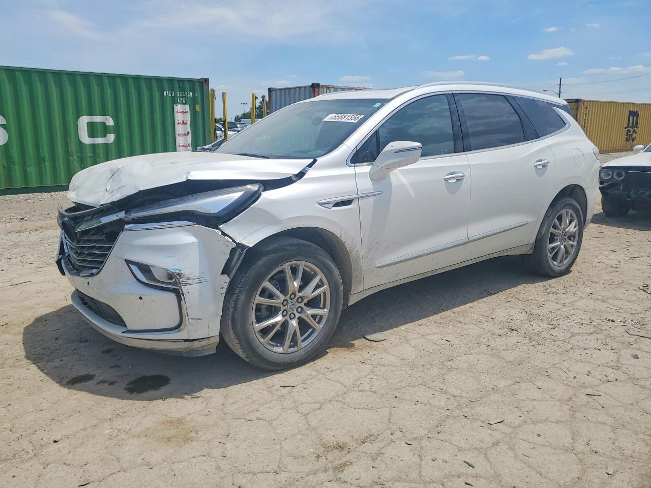 2024 Buick Enclave Essence, VIN 5GAEVAKW0RJ111168 — Front end