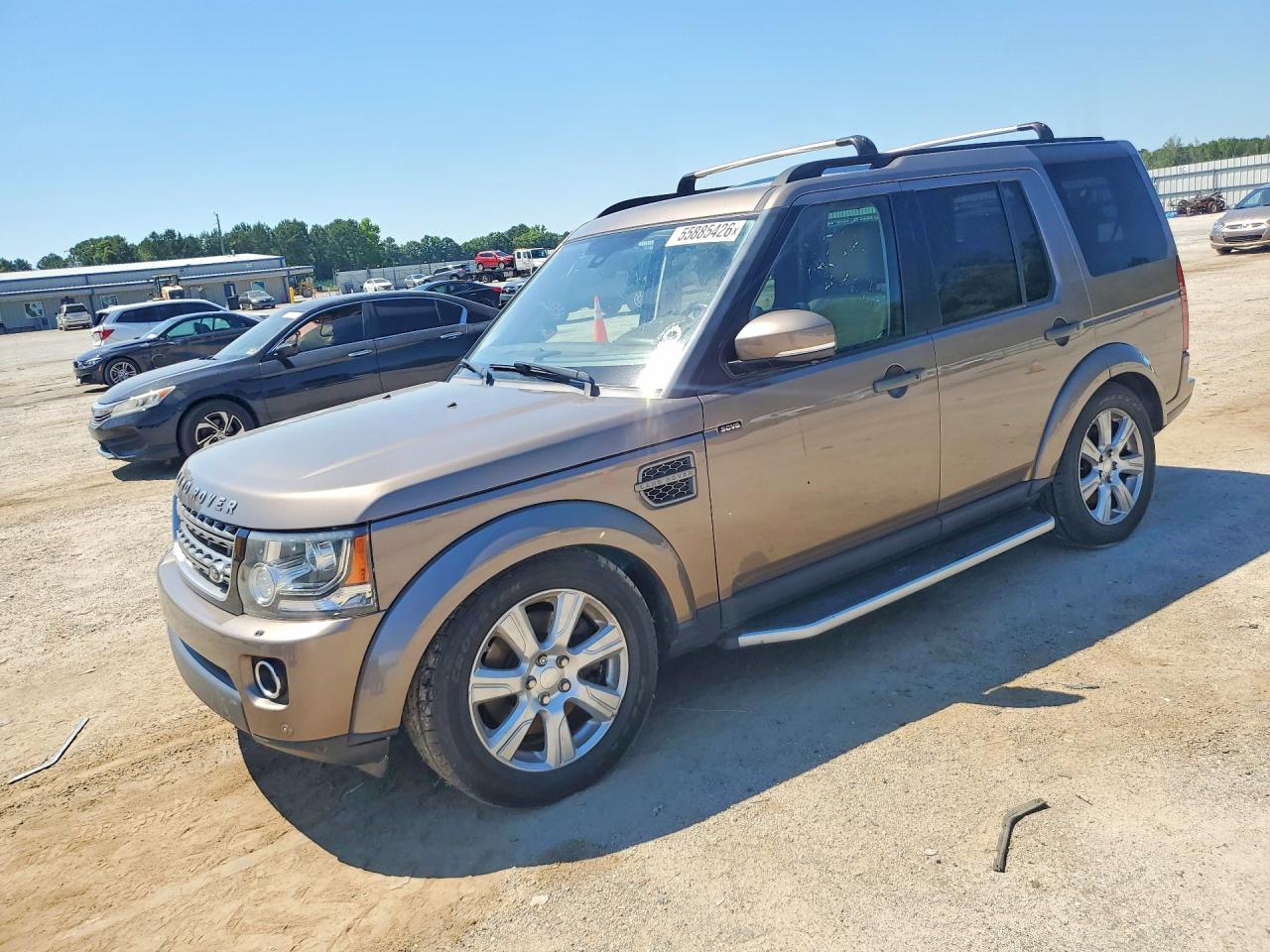 2016 Land Rover LR4 HSE, VIN SALAG2V65GA796573 — Minor dents and scratches