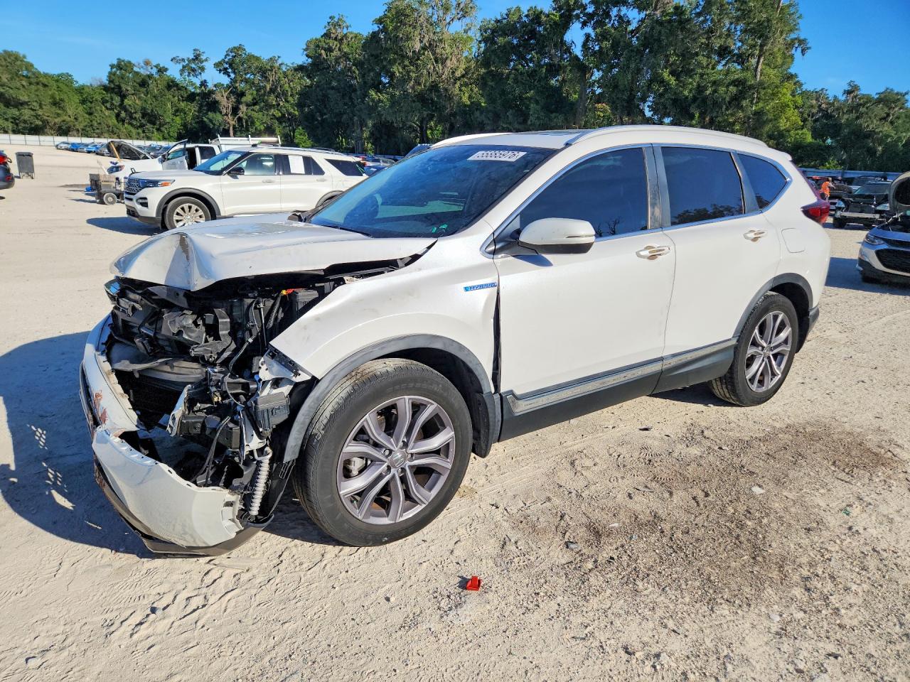 2022 Honda CR-V Touring, VIN 5J6RT6H9XNL055642 — Перед
