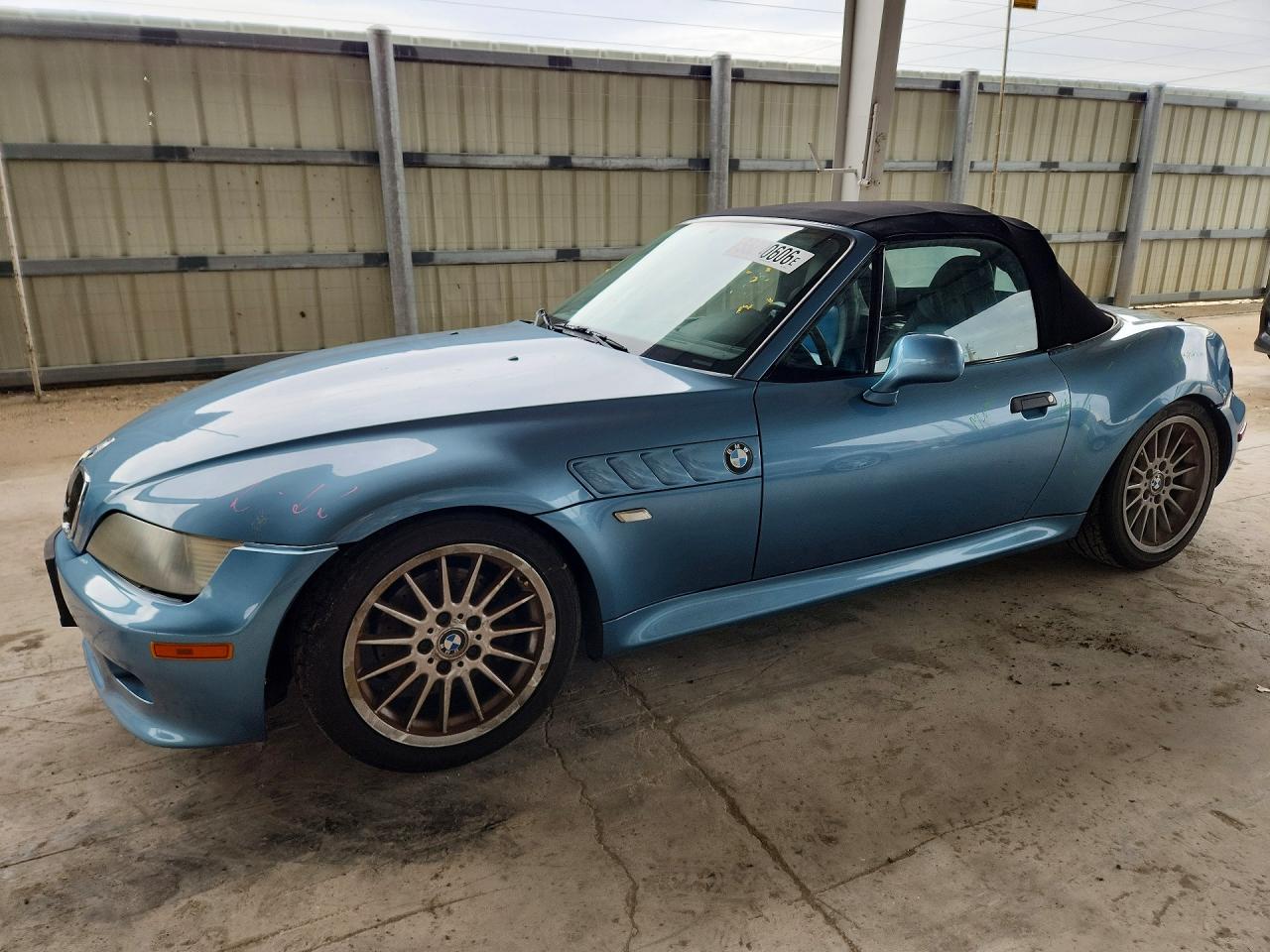 2002 BMW Z3 3.0, VIN 4USCN53472LJ60642 — Зад