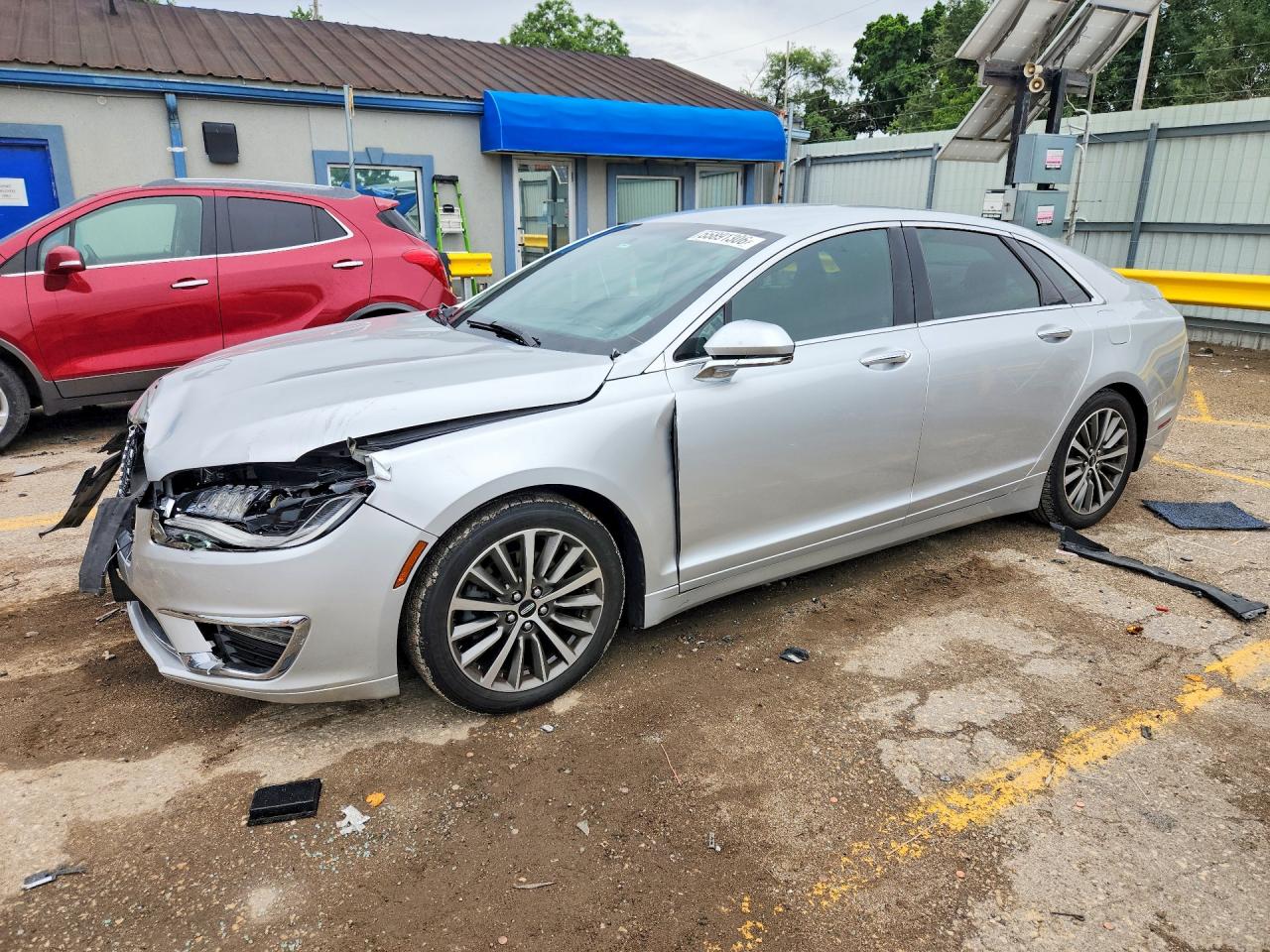 2018 Lincoln MKZ Premiere, VIN 3LN6L5A91JR626228 — Front end
