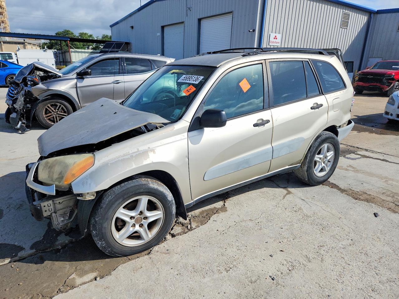 2001 Toyota RAV4, VIN JTEGH20VX10013916 — Front end