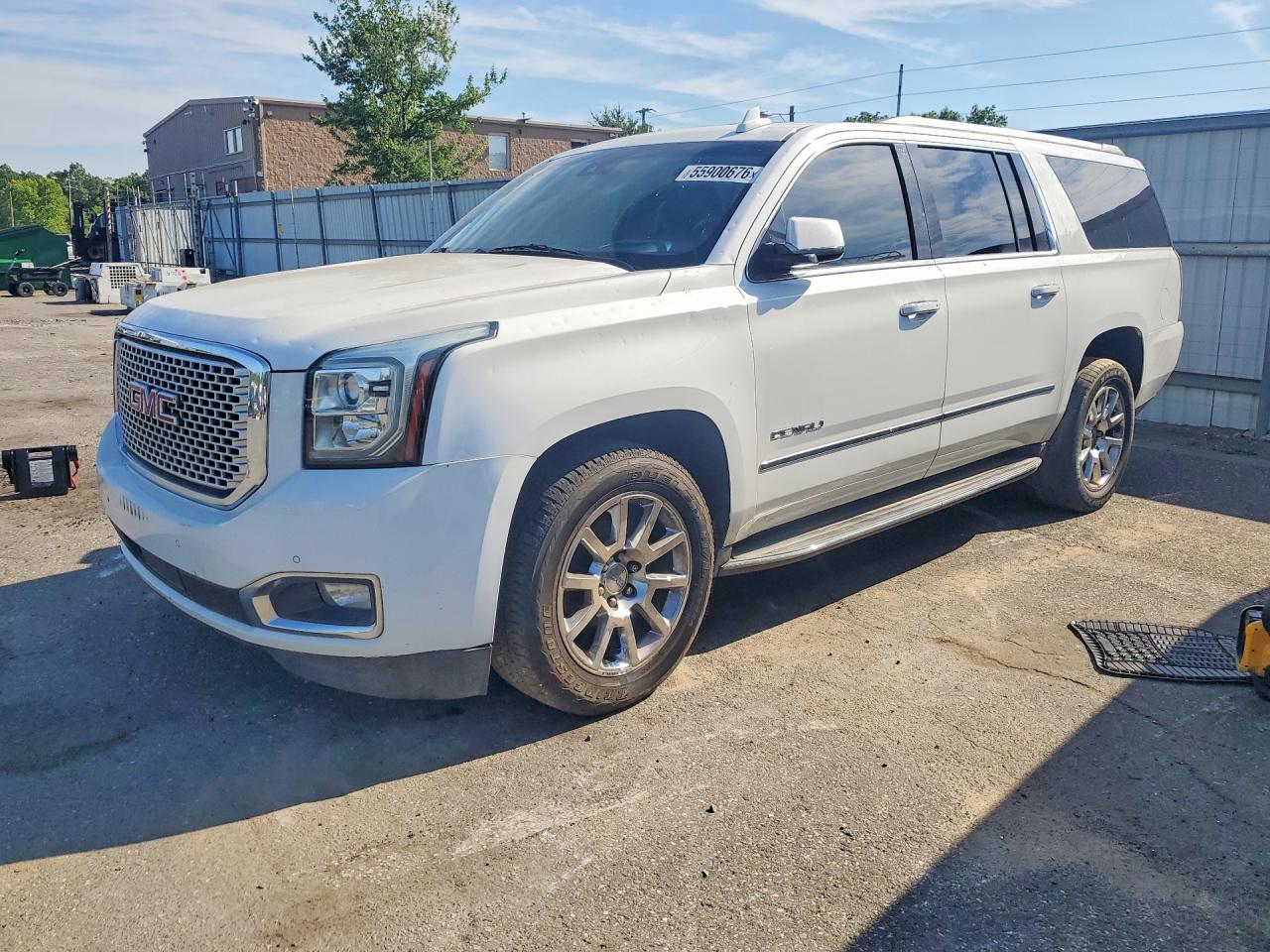 2016 GMC Yukon XL Denali, VIN 1GKS2HKJ1GR283638 — Hail