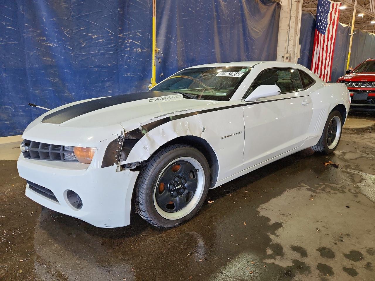 2010 Chevrolet Camaro LS, VIN 2G1FA1EV7A9154142 — Front end