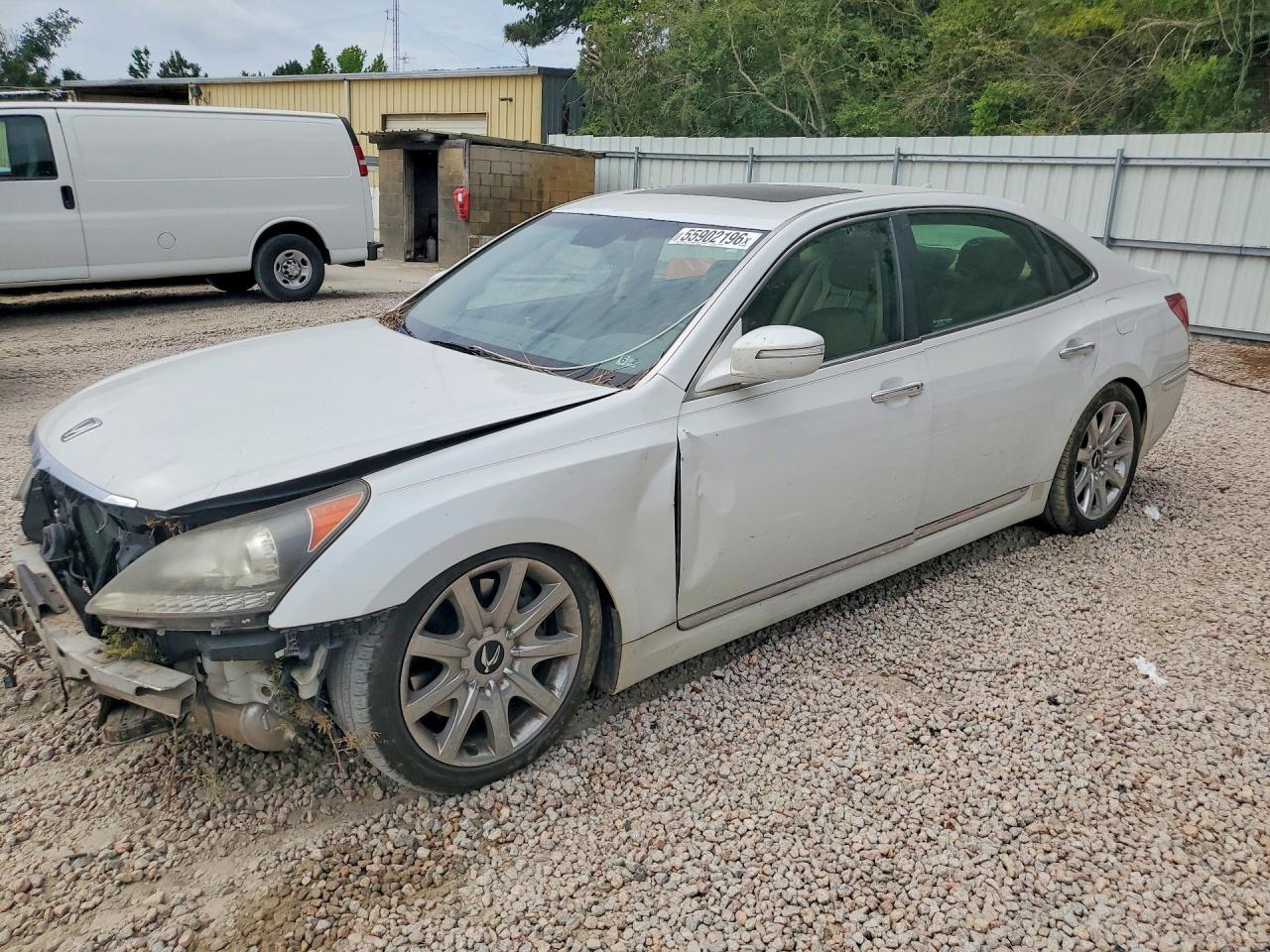 2013 Hyundai Equus Signature, VIN KMHGH4JH7DU071970 — Front end
