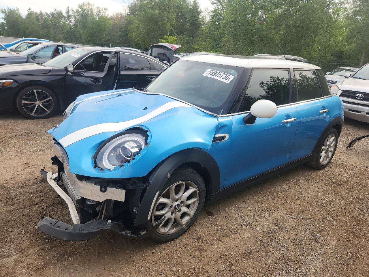 2019 MINI Hardtop 4 Door Cooper, VIN WMWXU1C5XK2J02622 — Front end