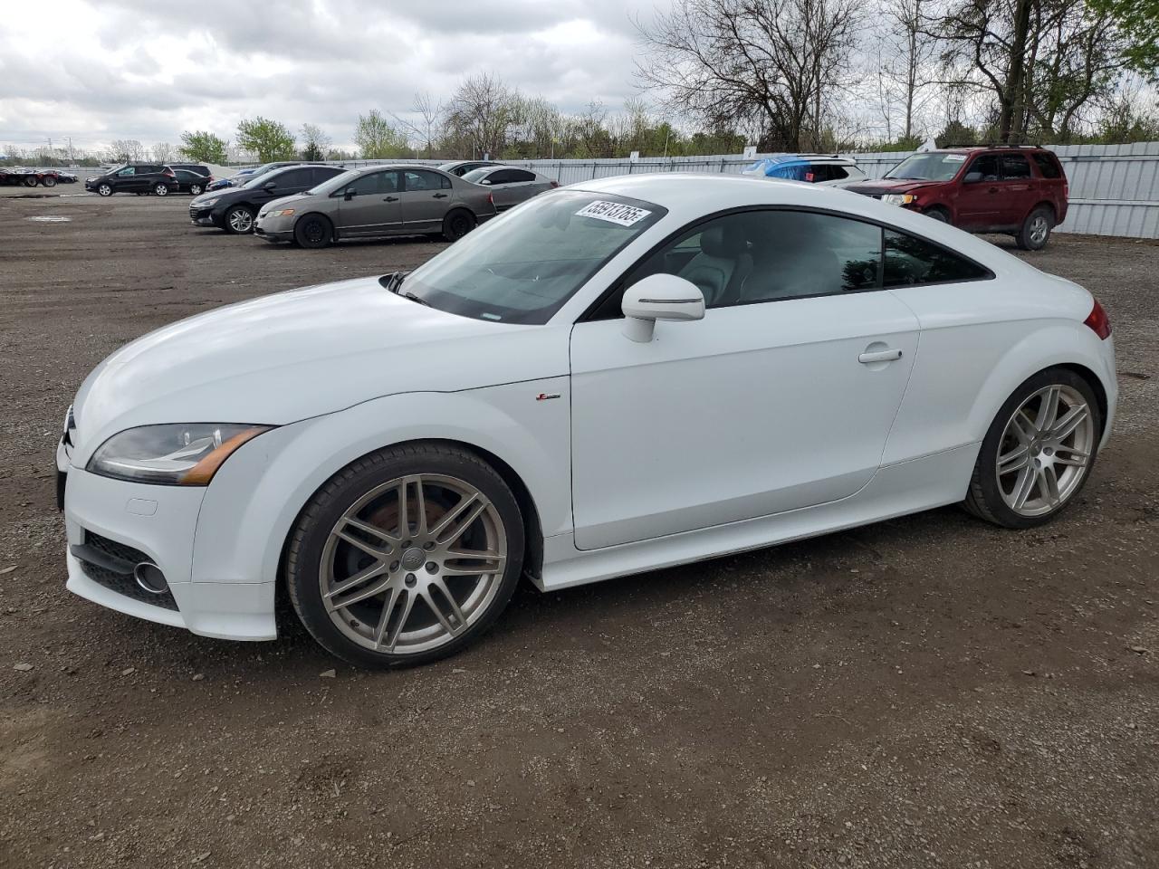 2015 Audi TT 2.0T, VIN TRUBFAFKXF1000117 — Перед