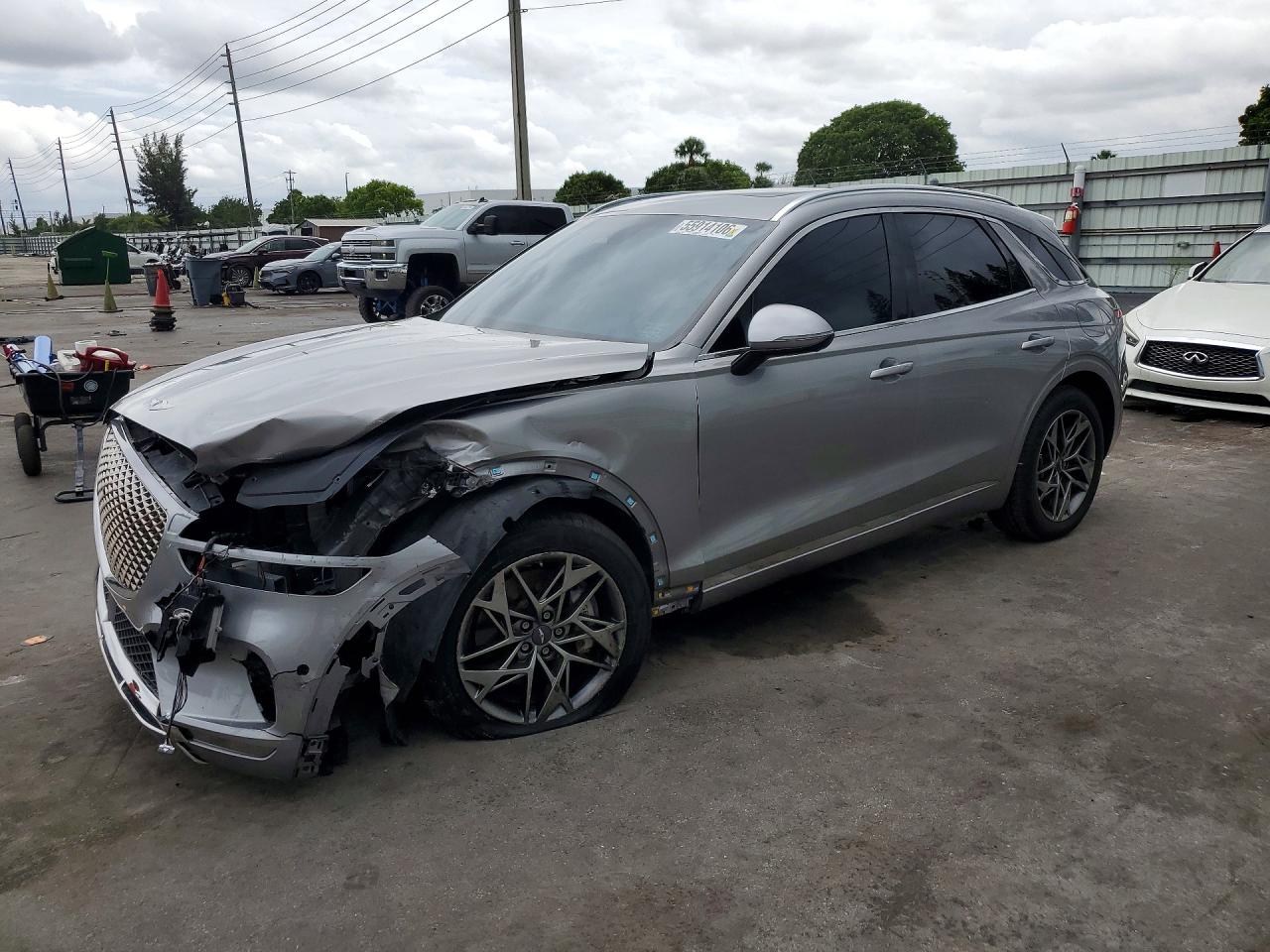 2023 Genesis GV70 2.5T, VIN KMUMADTB2PU103195 — Front end