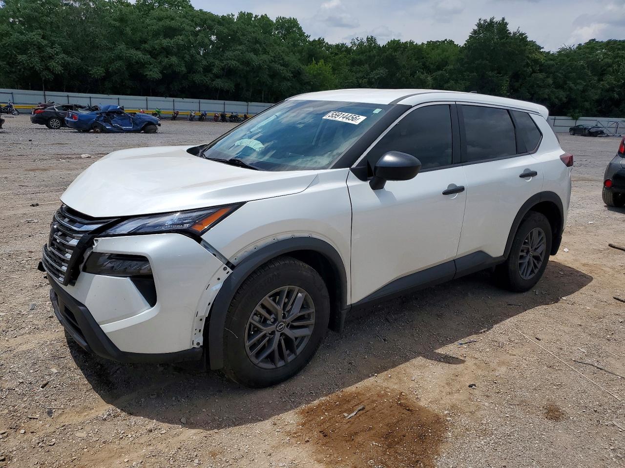2024 Nissan Rogue S, VIN 5N1BT3AA4RC743339 — Перед