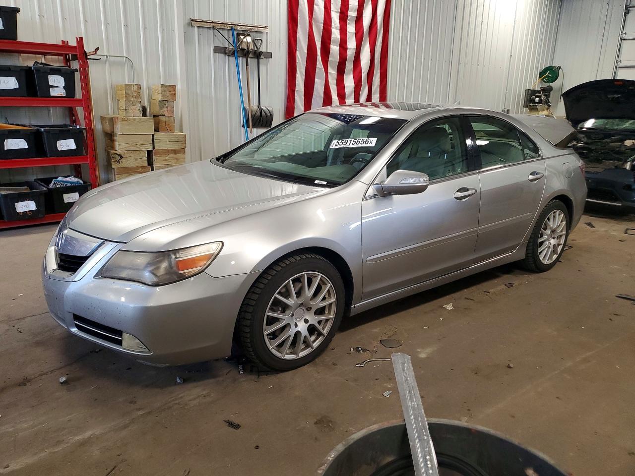 2010 Acura RL Technology, VIN JH4KB2F63AC002690 — Rear end