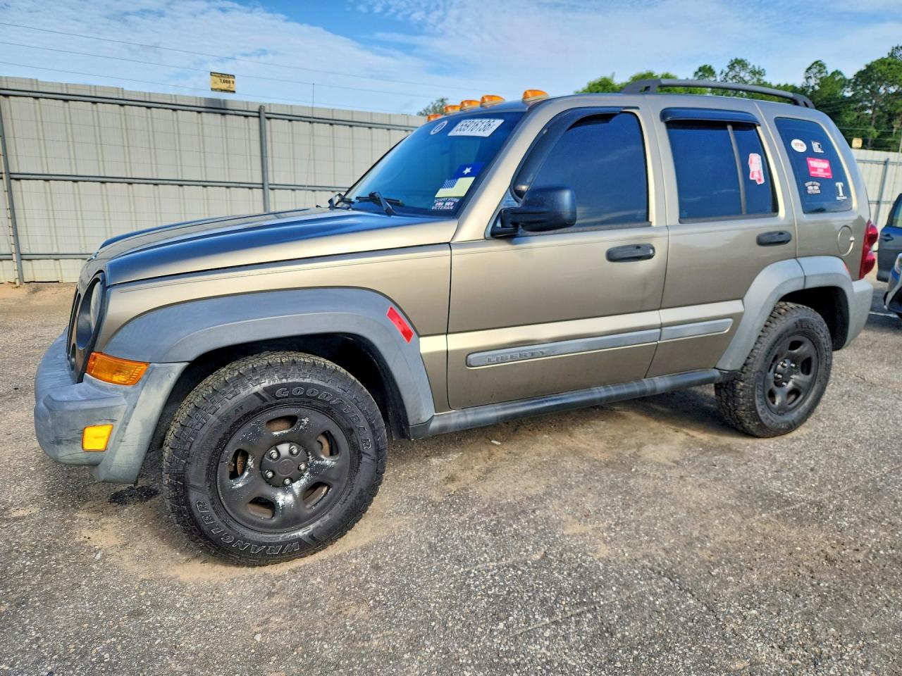 2006 Jeep Liberty Sport, VIN 1J4GK48K86W108503 — Rear end