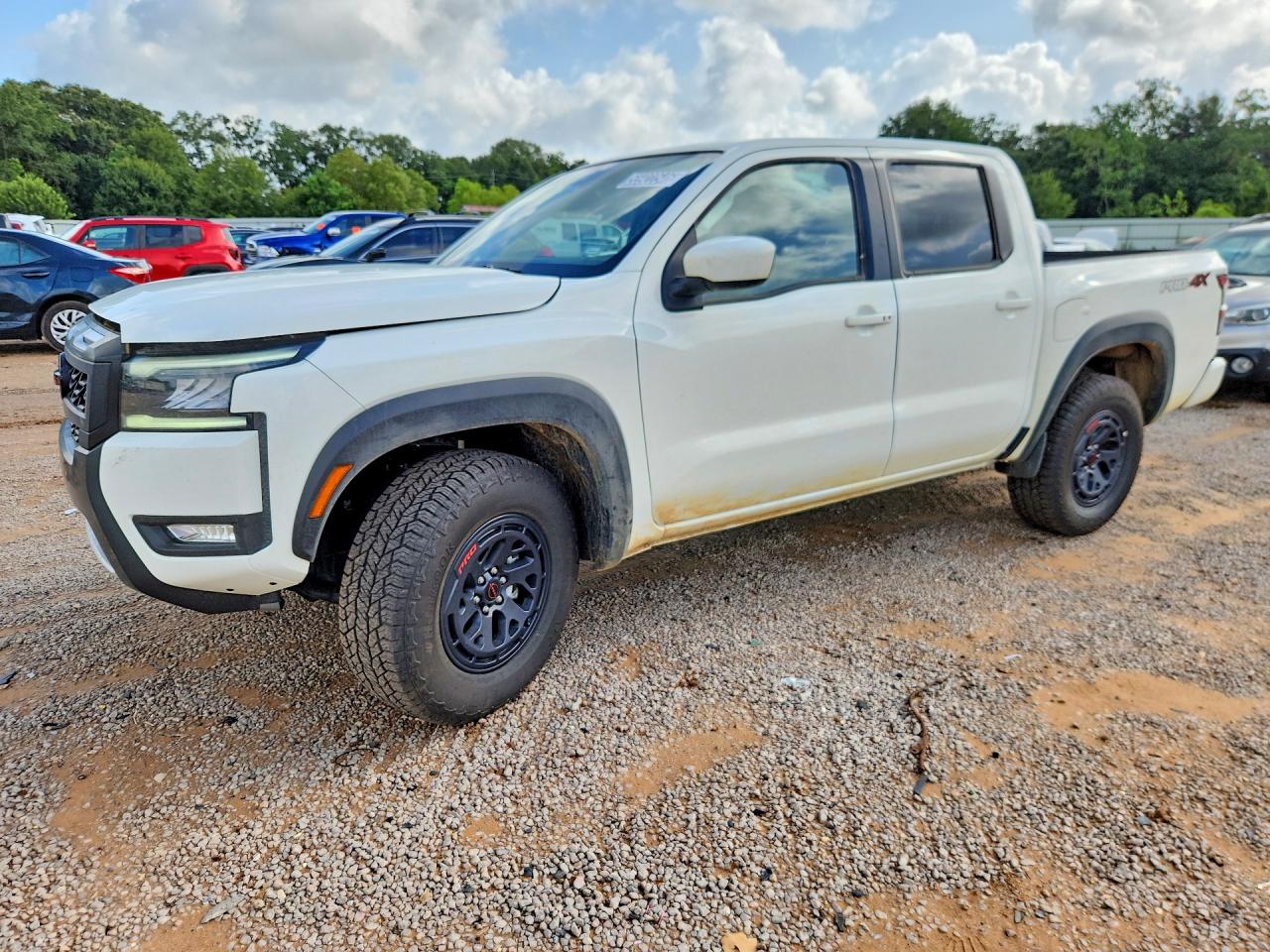 2026 Nissan Frontier Pro-4X, VIN 1N6ED1EK0TN631880 — Minor dents and scratches