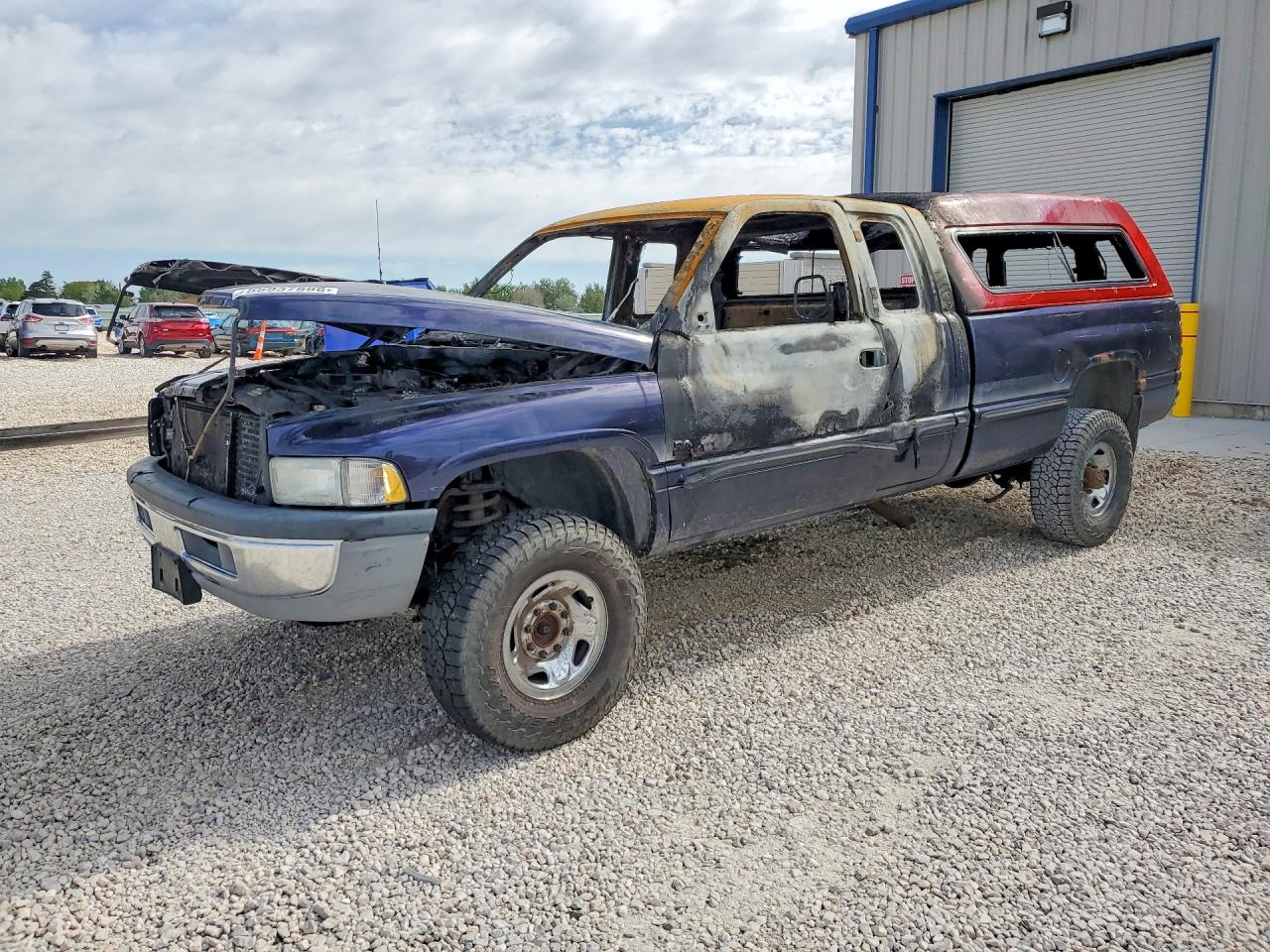1998 Dodge 2500, VIN 1B7KF2360WJ237691 — Burn