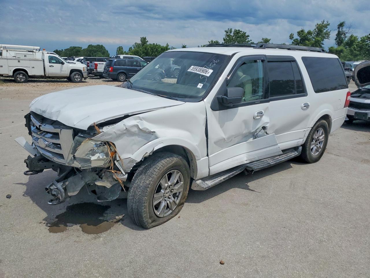 2010 Ford Expedition Max SSV, VIN 1FMJK1G57AEA13480 — Front end
