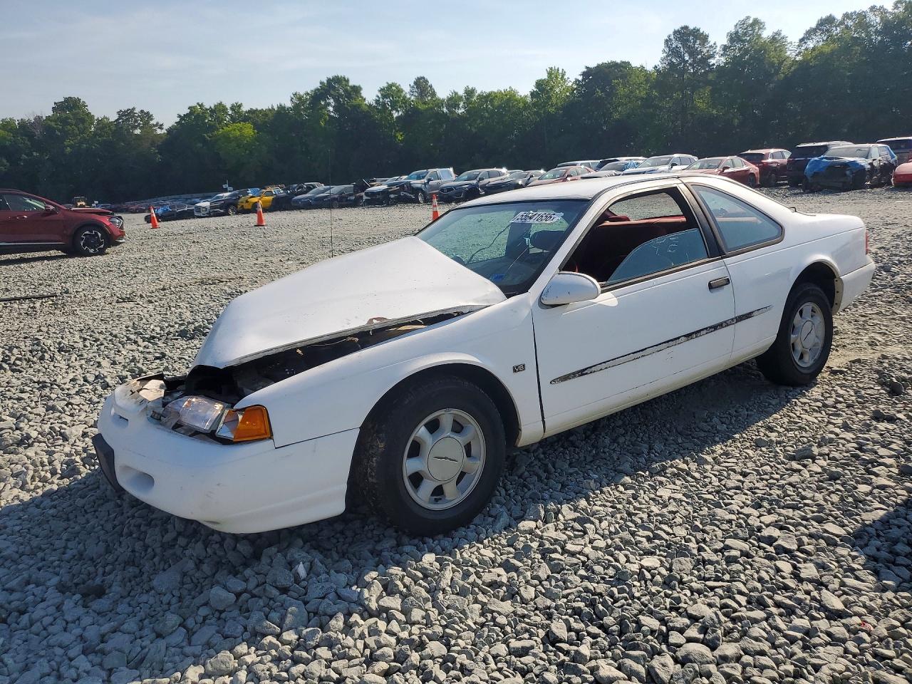 1994 Ford Thunderbird LX, VIN 1FALP62W0RH173244 — Front end
