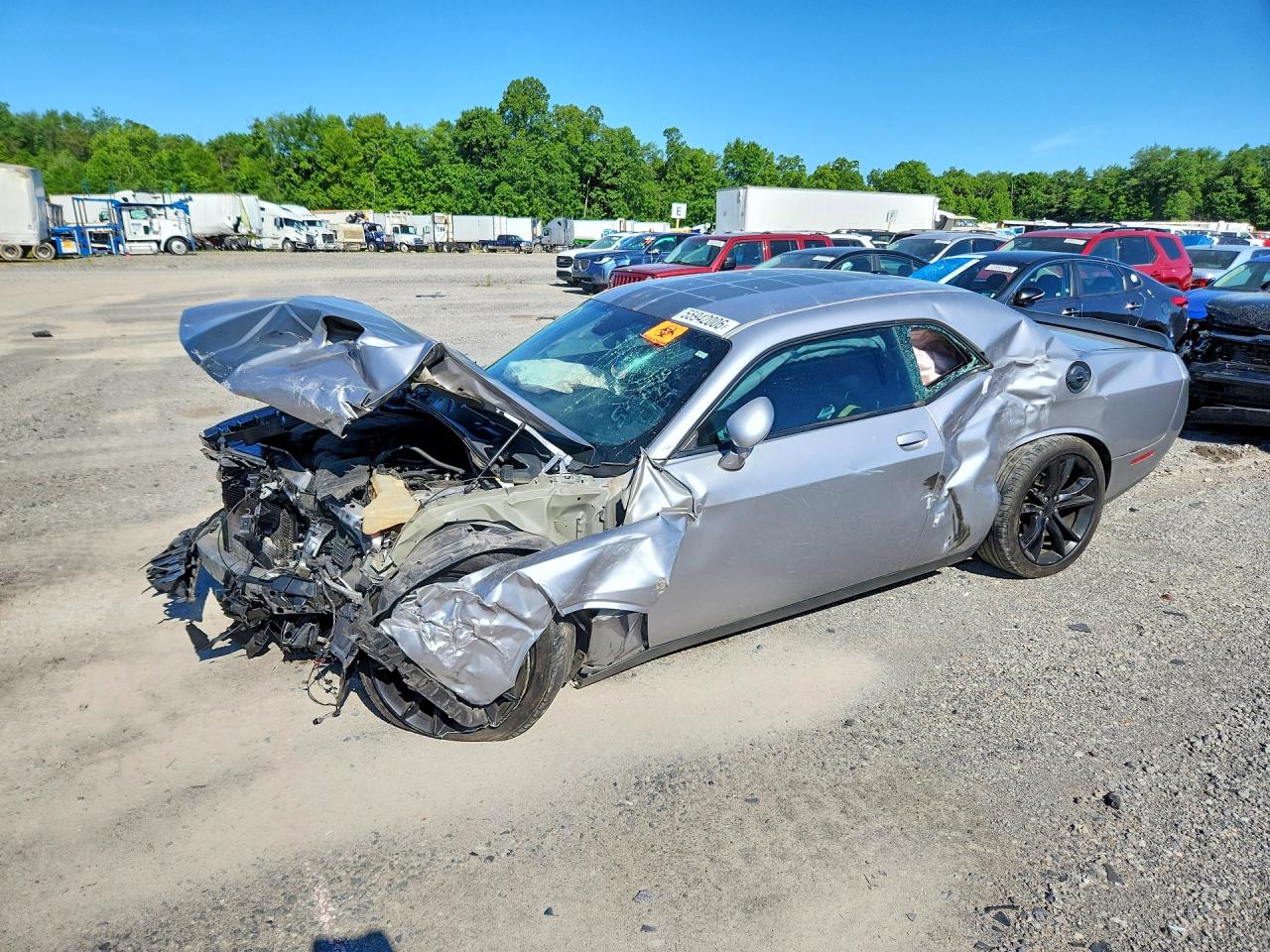 2016 Dodge Challenger SXT Plus, VIN 2C3CDZAG6GH290174 — Front end