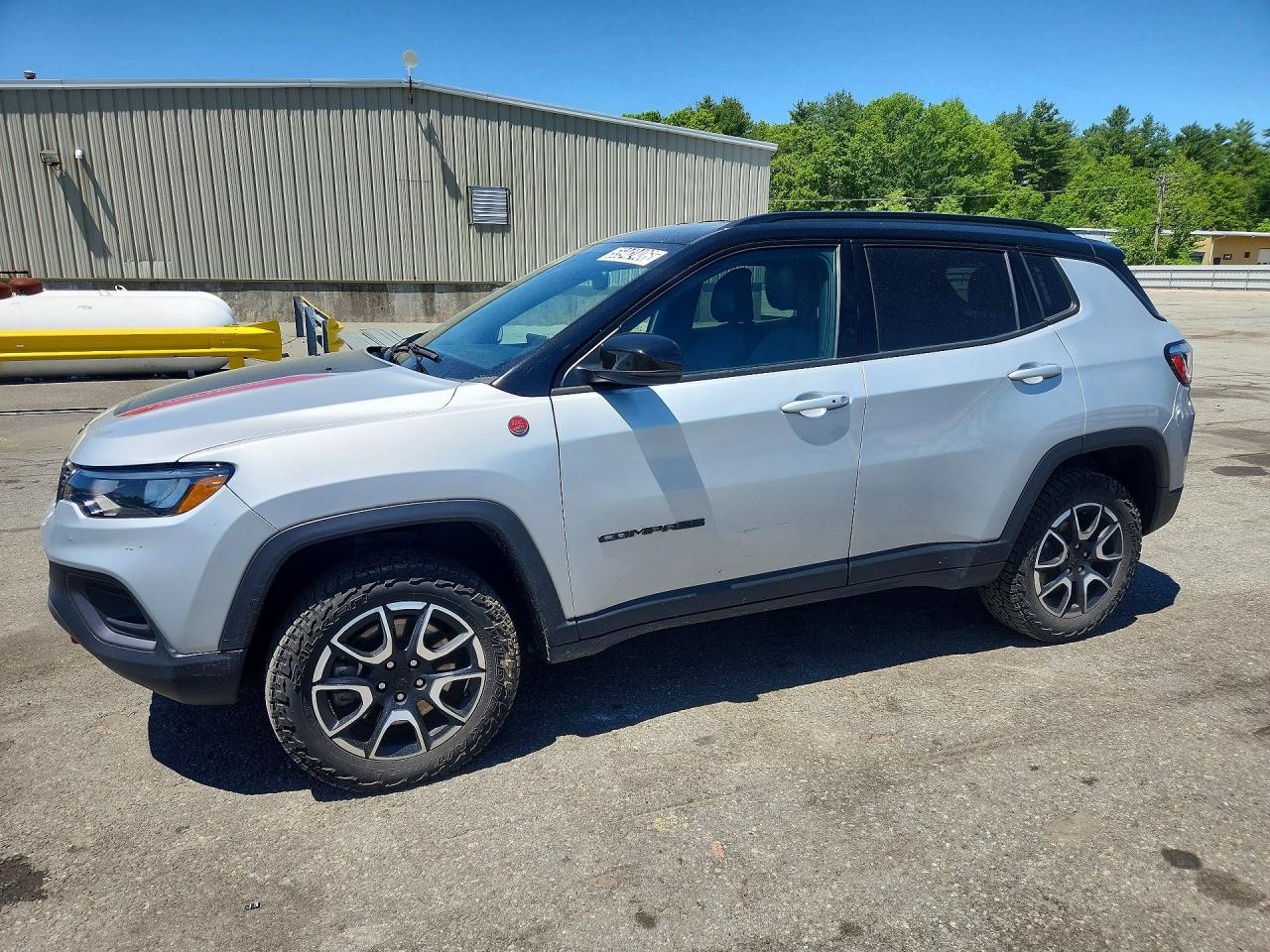 2024 Jeep Compass Trailhawk, VIN 3C4NJDDN9RT148776 — Front end