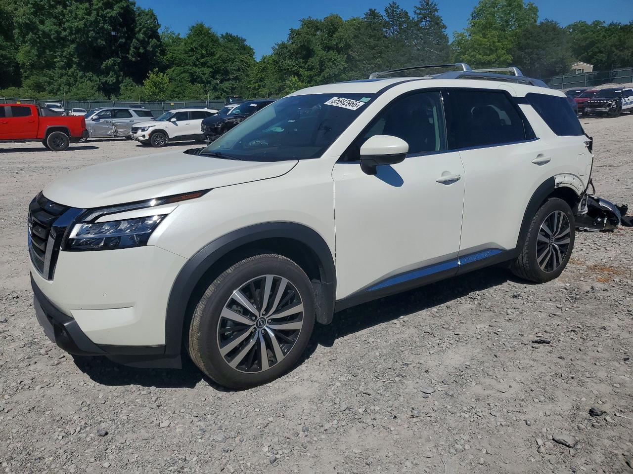 2024 Nissan Pathfinder Platinum, VIN 5N1DR3DK4RC314956 — Rear end