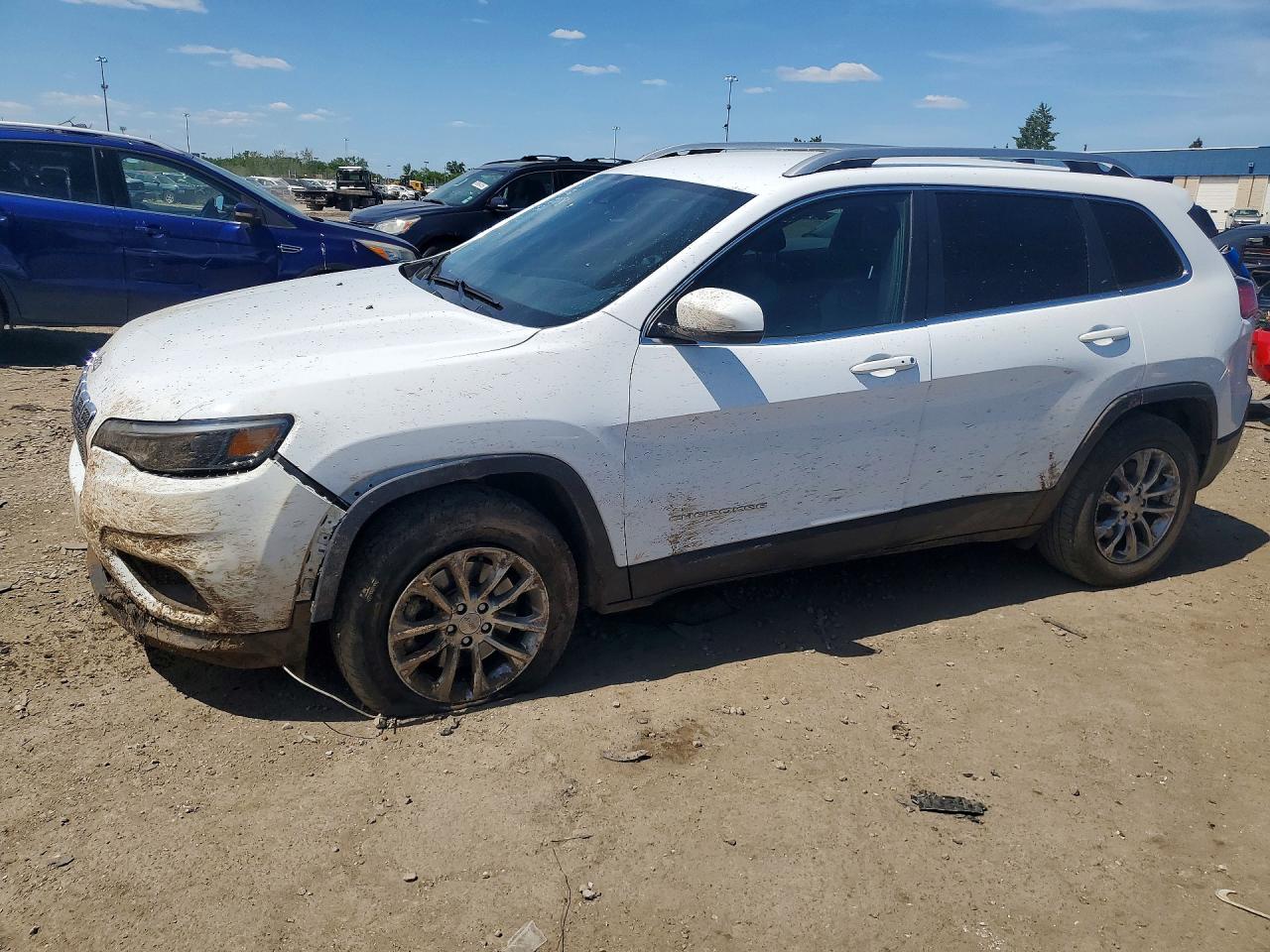 2021 Jeep Cherokee Latitude Lux, VIN 1C4PJMMX9MD141321 — Перед