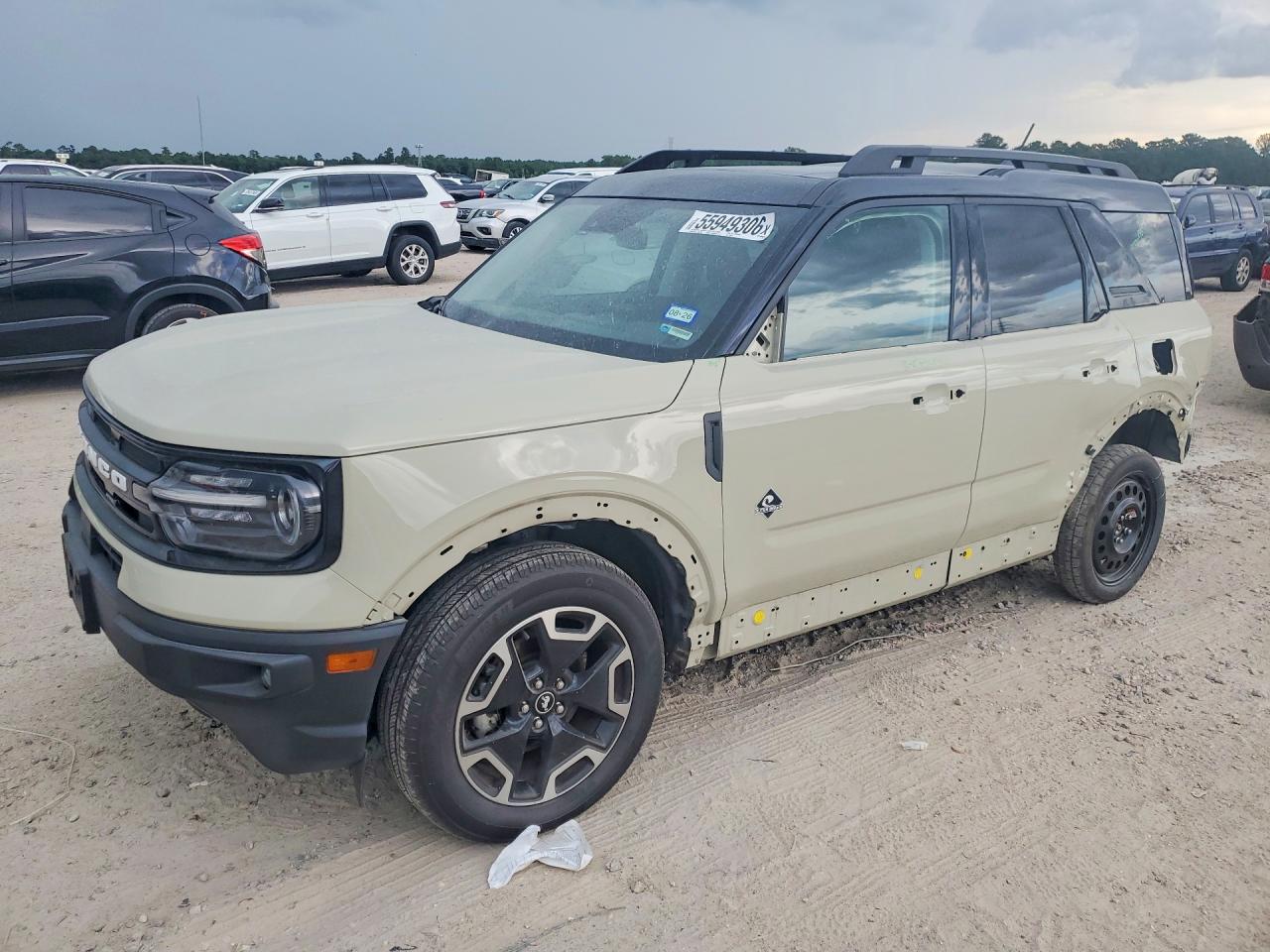 2024 Ford Bronco Sport Outer Banks, VIN 3FMCR9C62RRF26453 — Rear end
