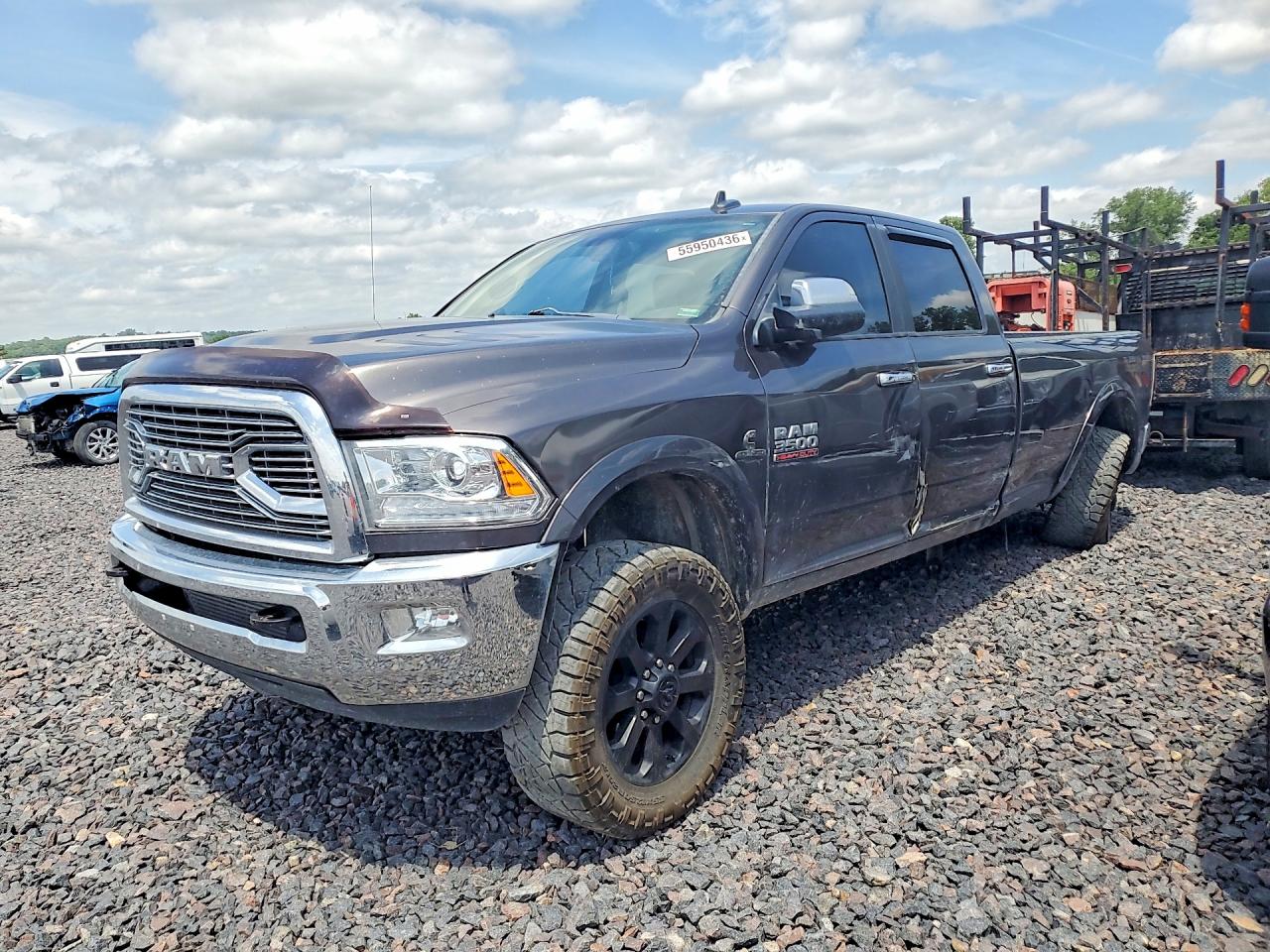 2015 Ram 3500 Laramie, VIN 3C63R3JL1FG671458 — Бок
