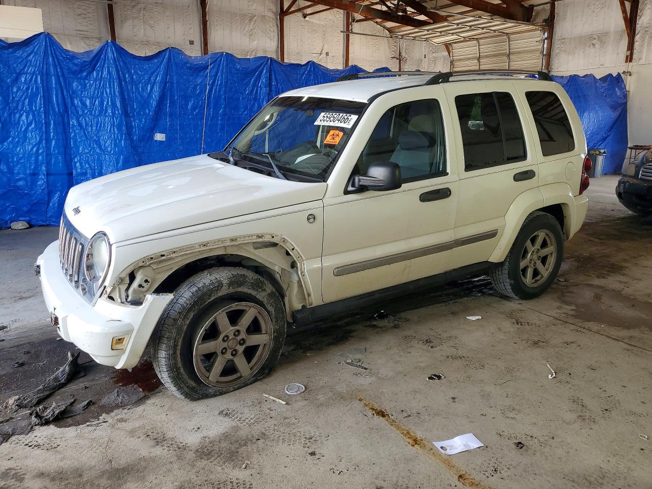 2006 Jeep Liberty Limited, VIN 1J4GL58K16W114050 — Front end