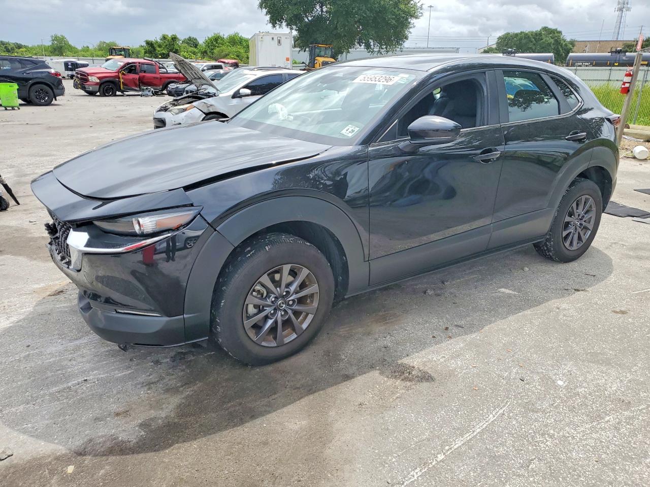 2024 Mazda CX-30 S, VIN 3MVDMBAM9RM636864 — Front end