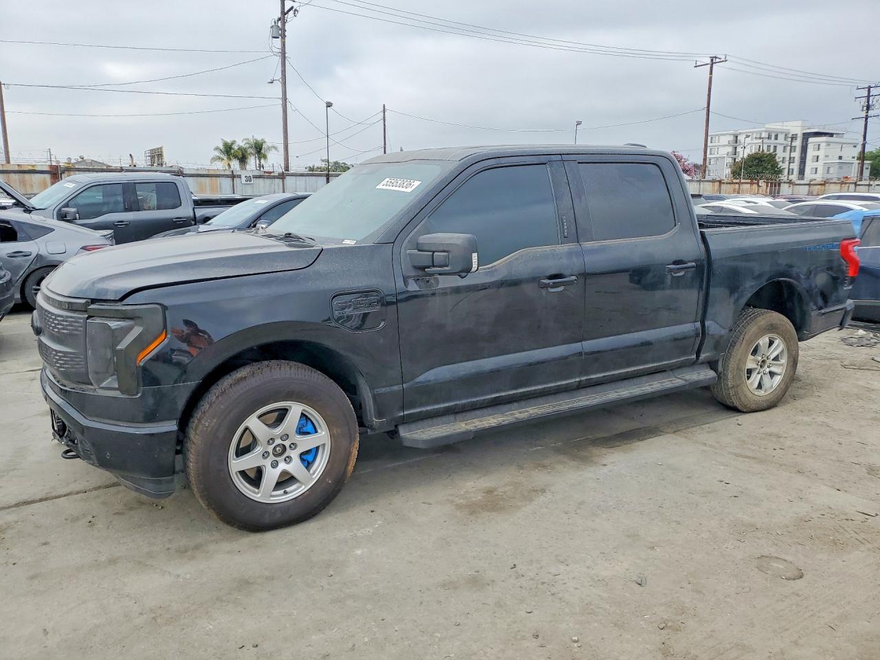 2023 Ford F-150 Lightning Lariat, VIN 1FT6W1EV6PWG35220 — Front end