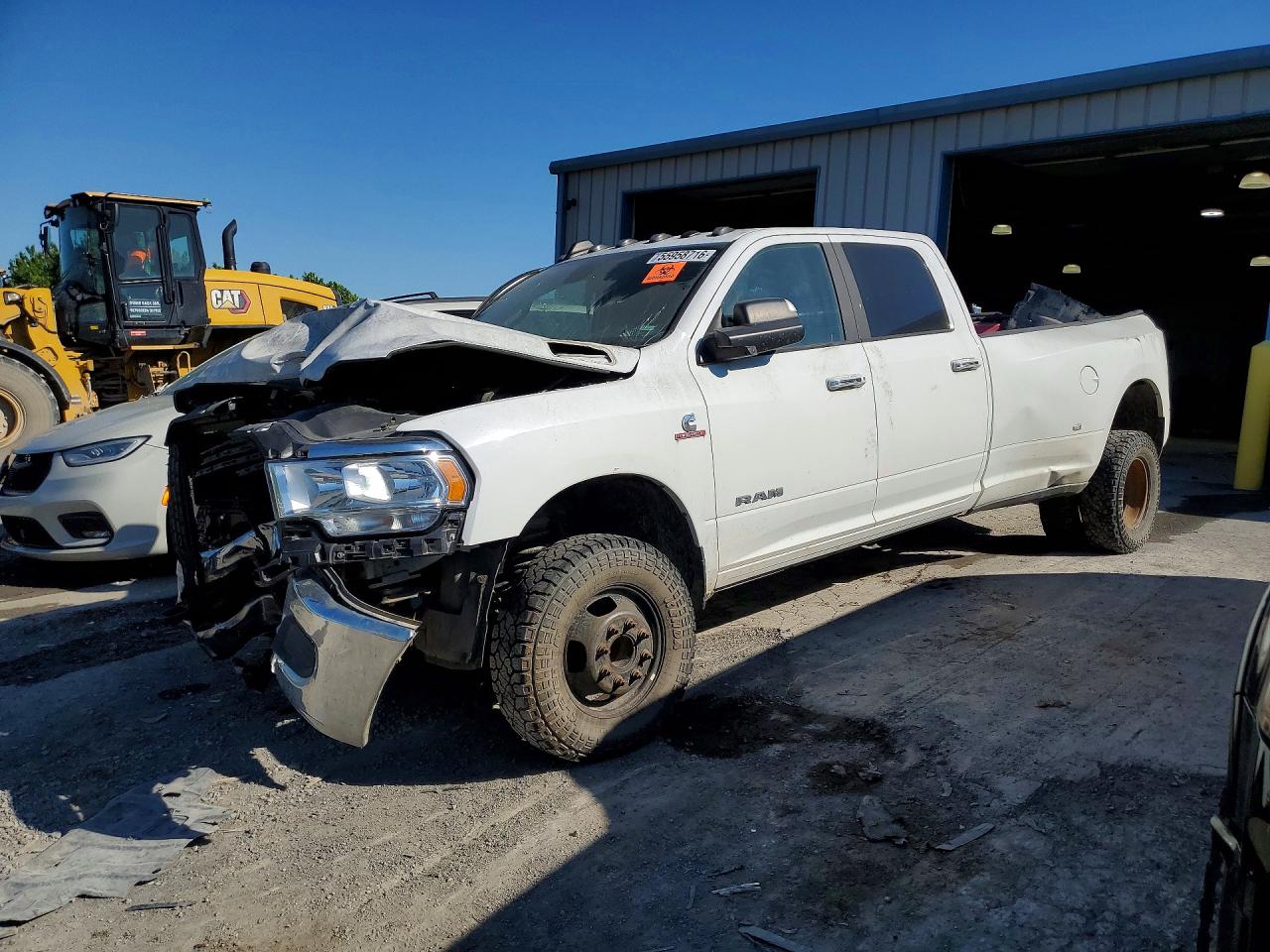 2019 Ram 3500 Lone Star, VIN 3C63RRHLXKG567568 — Front end