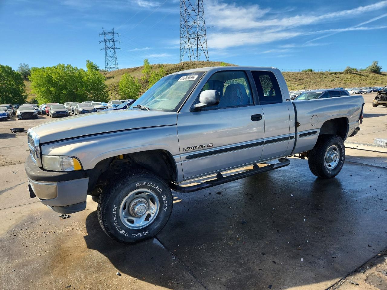 1999 Dodge 2500, VIN 1B7KF23ZXXJ606715 — Зад